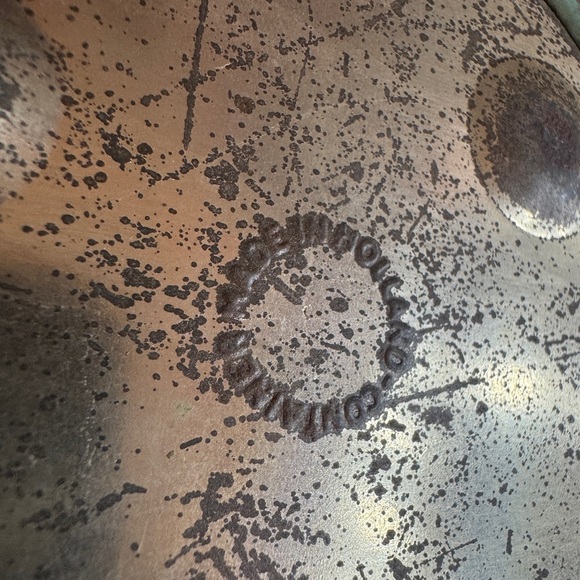 Lovely Vintage Daher Holland Embossed Round Canister Tin - Picture 12 of 14